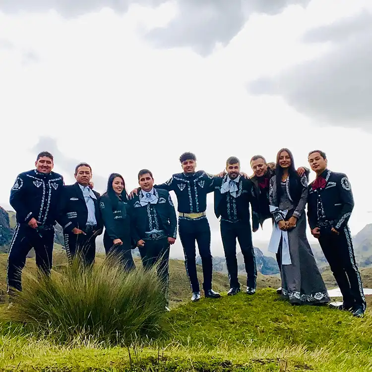 imagen de mariachis en cuenca